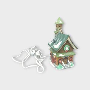 Retired Department 56 The Heritage Village North Pole Series North Pole Chapel
